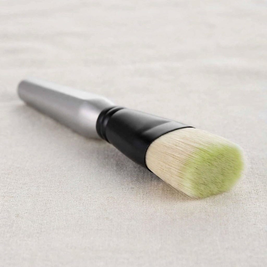 Flat face mask brush, close up