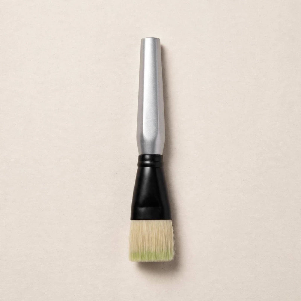 Flat face mask brush standing