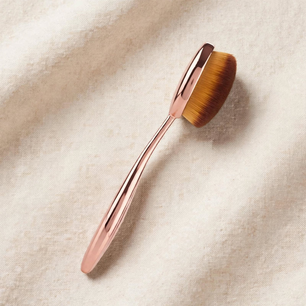 Oval blending brush lying flat