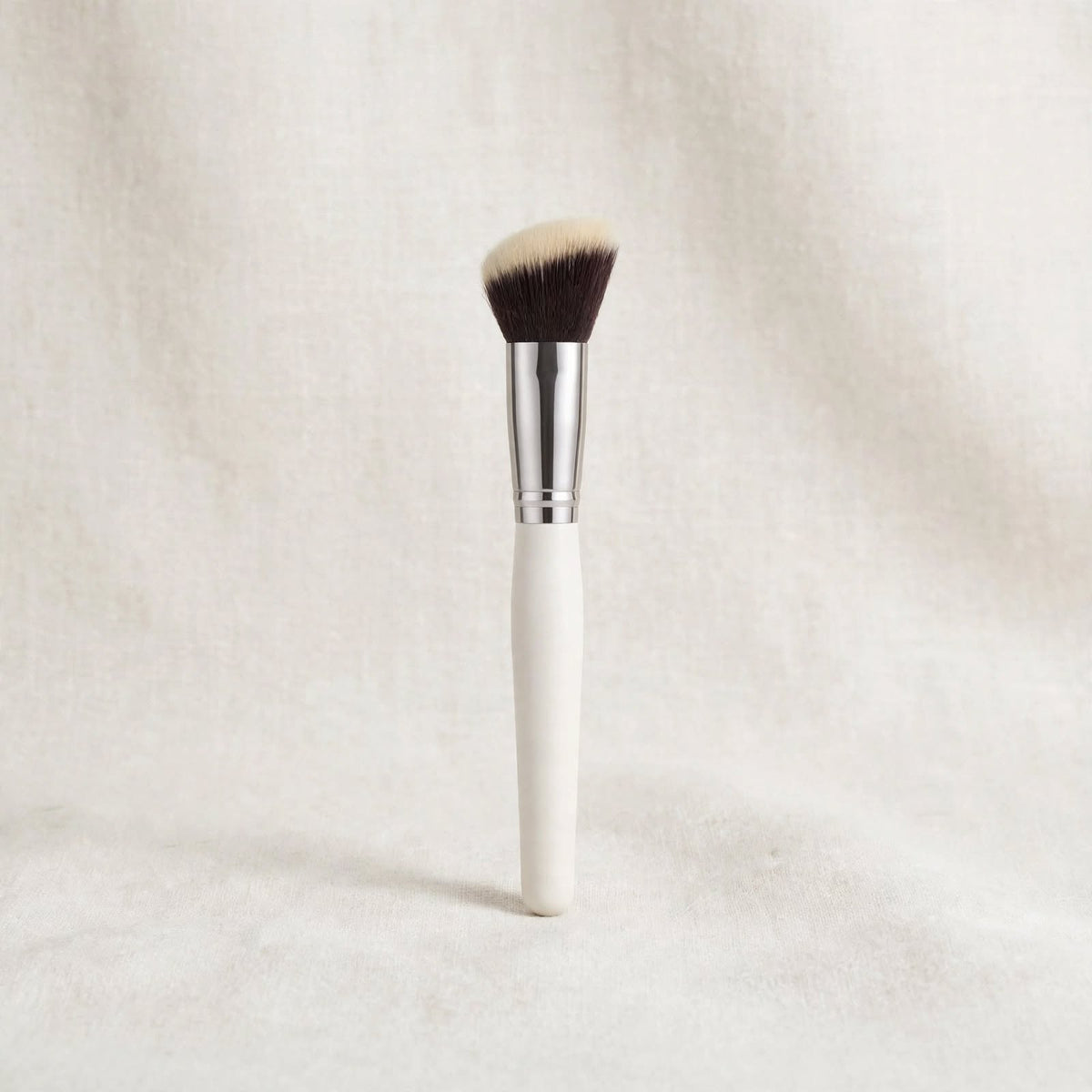 White angled contour brush standing