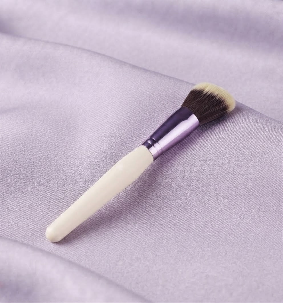 Professional Soft Powder & Blush Makeup Brush, view 2